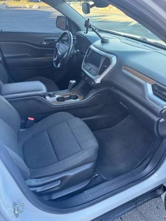 2019 GMC Acadia - Image 9 of 16