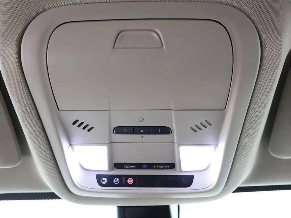 2019 GMC Acadia - Image 25 of 31