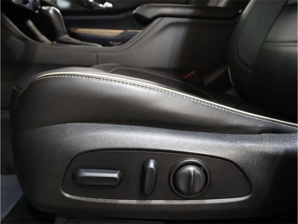 2019 GMC Acadia - Image 15 of 31