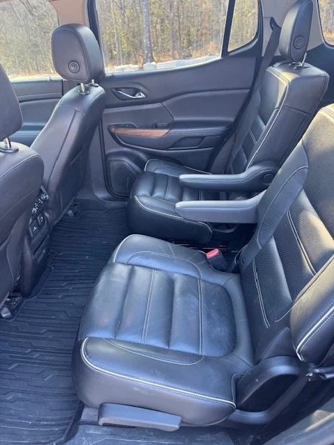 2019 GMC Acadia - Image 11 of 17