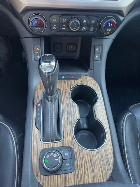 2019 GMC Acadia - Image 17 of 17