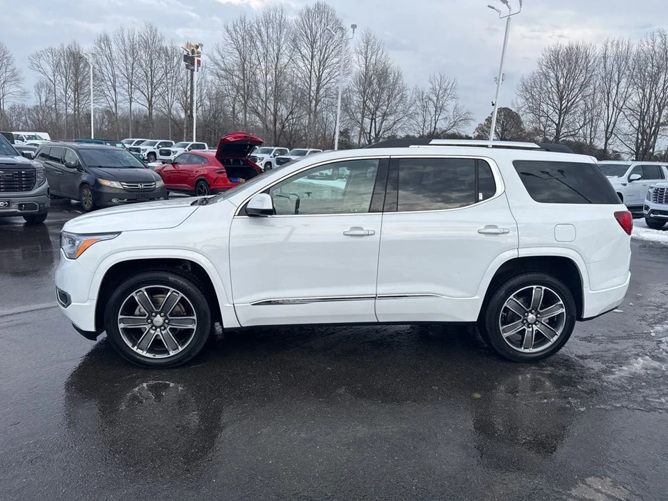 2019 GMC Acadia - Image 2 of 12