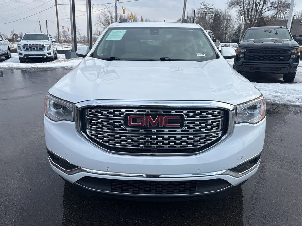2019 GMC Acadia - Image 8 of 12