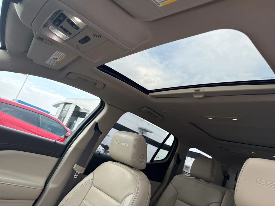 2019 GMC Acadia - Image 10 of 12