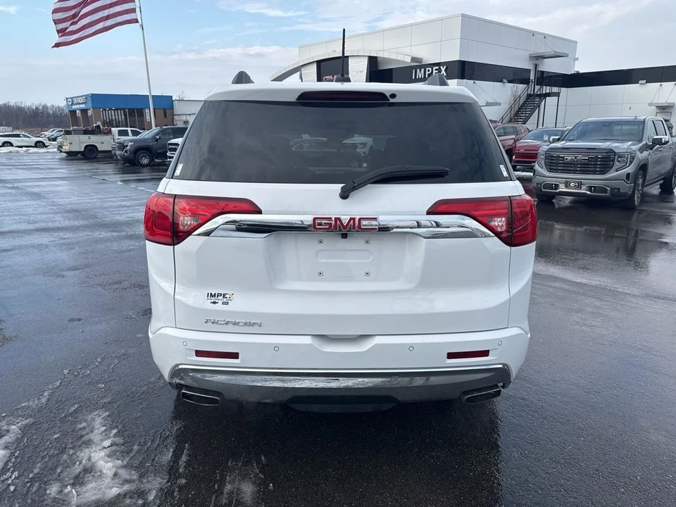 2019 GMC Acadia - Image 4 of 12