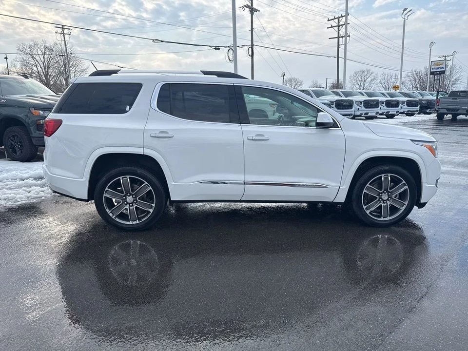 2019 GMC Acadia - Image 6 of 12