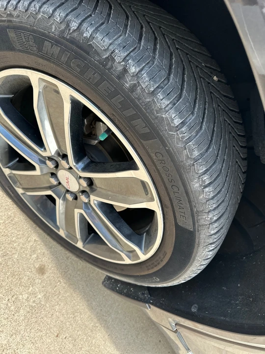 2019 GMC Acadia - Image 9 of 21