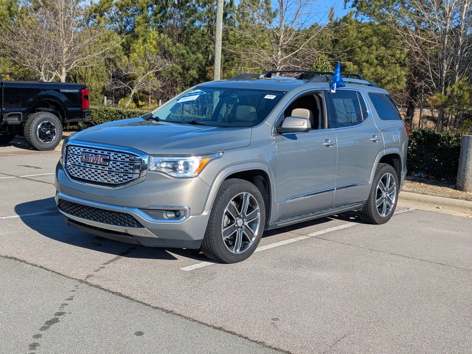2019 GMC Acadia - Image 8 of 12