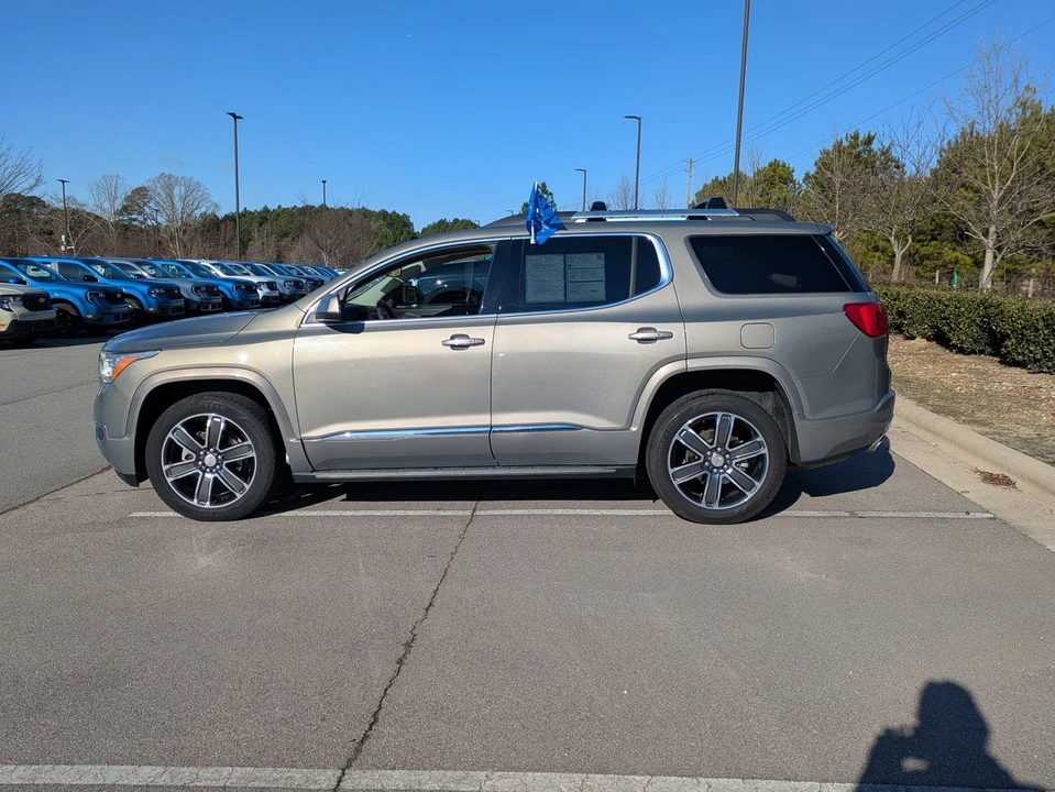 2019 GMC Acadia - Image 7 of 12