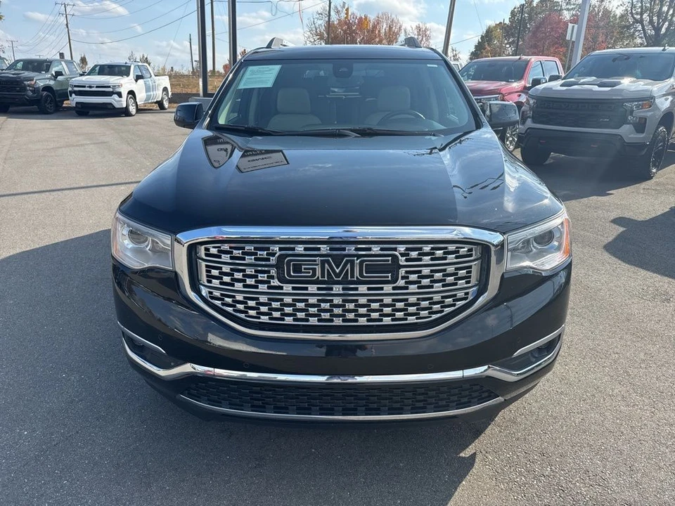 2019 GMC Acadia - Image 8 of 12