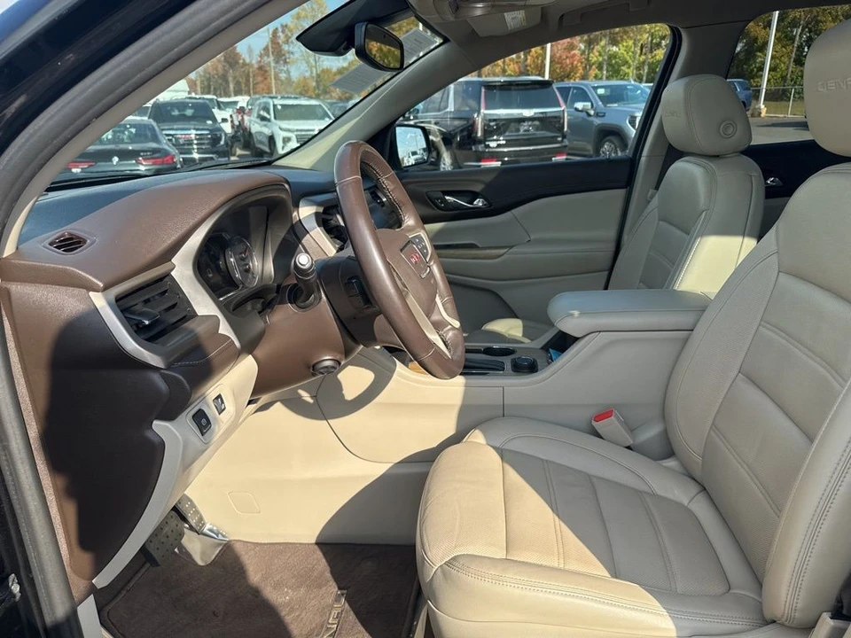 2019 GMC Acadia - Image 9 of 12