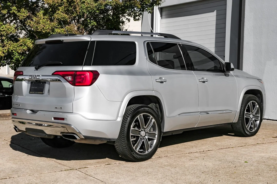 2019 GMC Acadia - Image 10 of 21