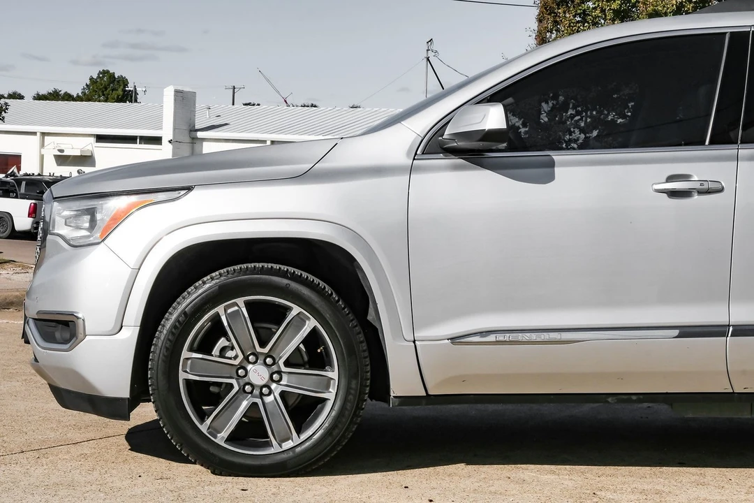 2019 GMC Acadia - Image 14 of 21