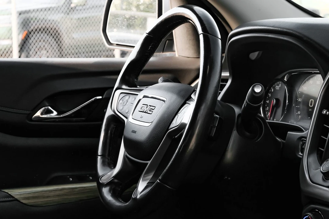 2019 GMC Acadia - Image 18 of 21