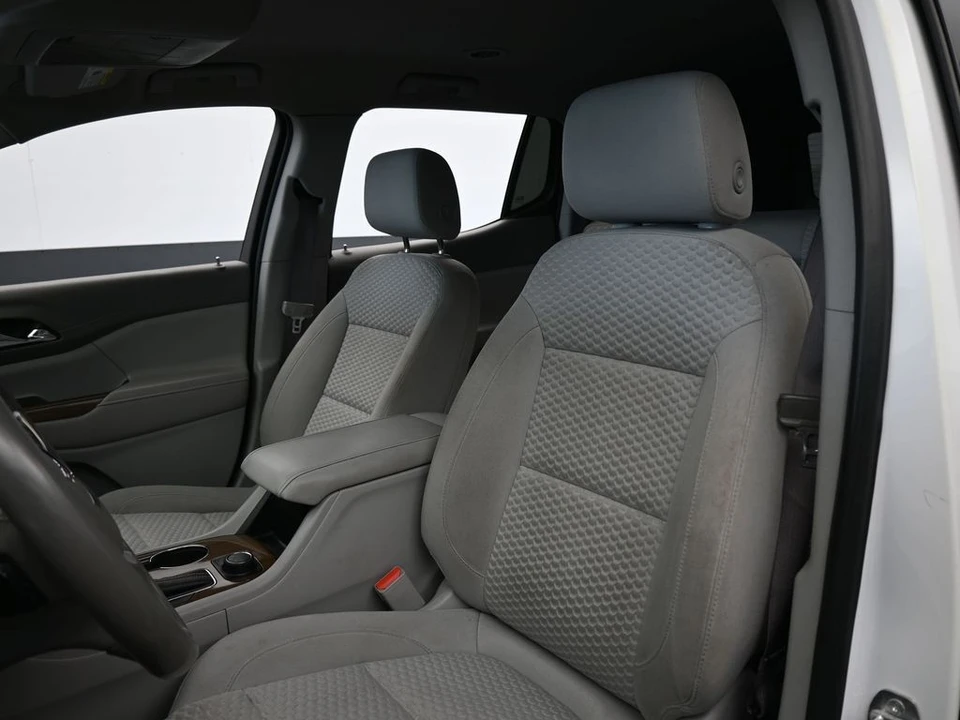 2019 GMC Acadia - Image 10 of 12