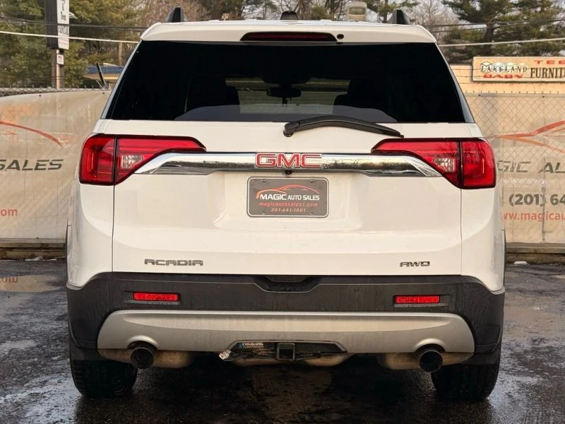 2019 GMC Acadia - Image 10 of 12