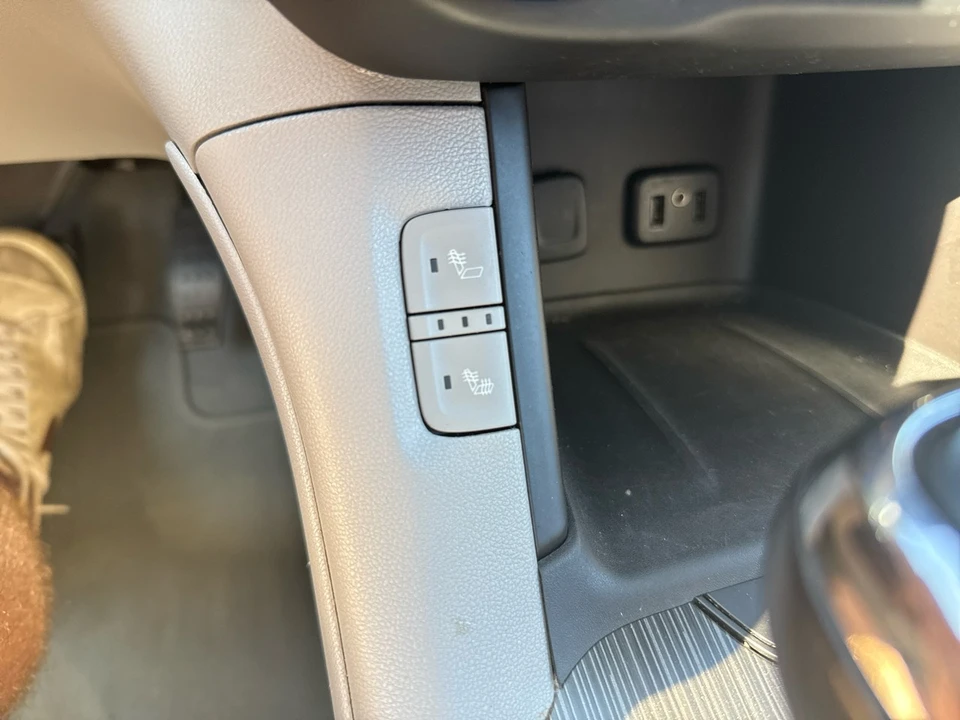2019 GMC Acadia - Image 13 of 21