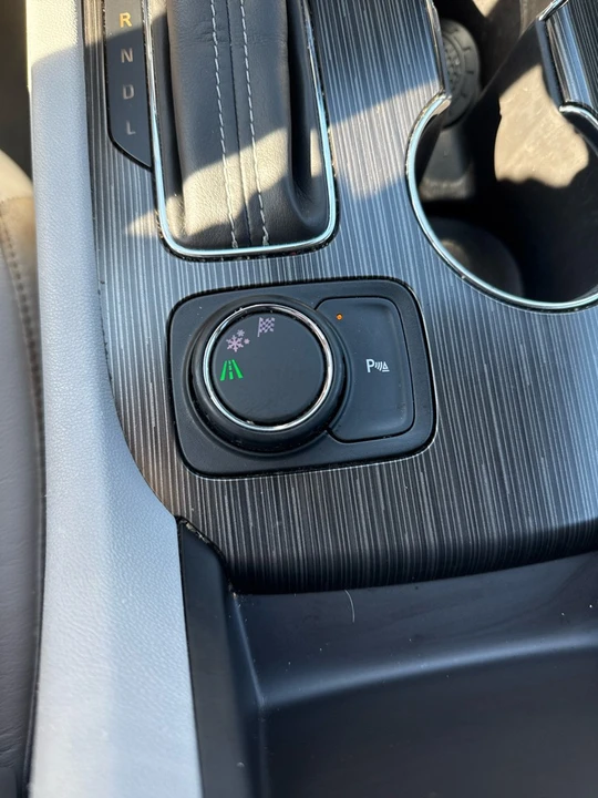 2019 GMC Acadia - Image 14 of 21