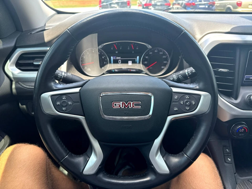 2019 GMC Acadia - Image 9 of 20