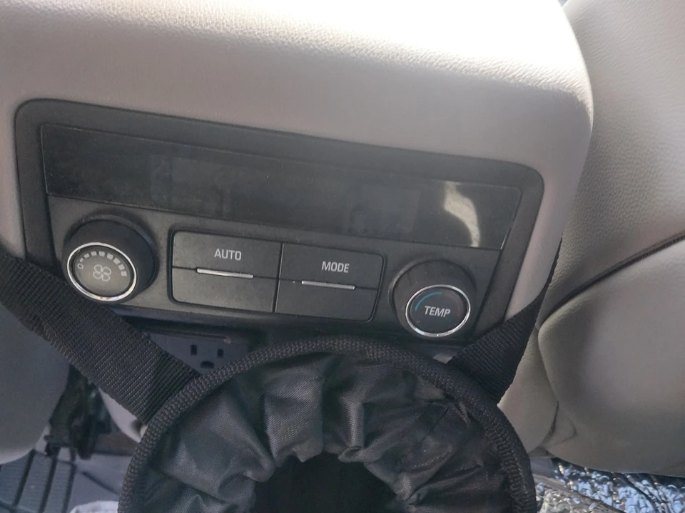 2019 GMC Acadia - Image 11 of 21