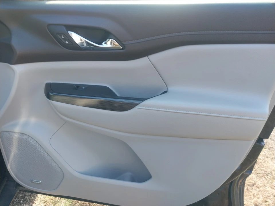 2019 GMC Acadia - Image 18 of 21