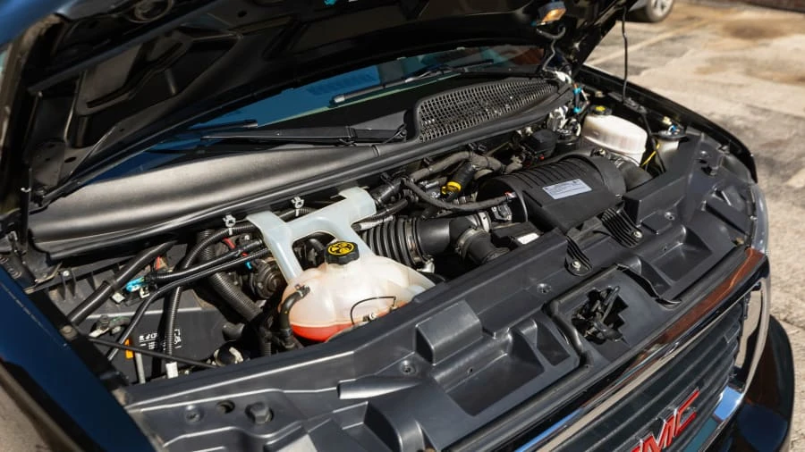 2019 GMC Savana - Image 7 of 31