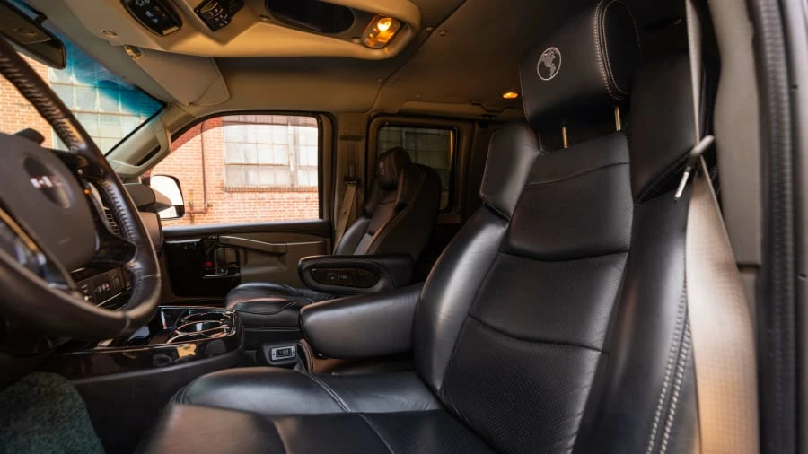 2019 GMC Savana - Image 27 of 31