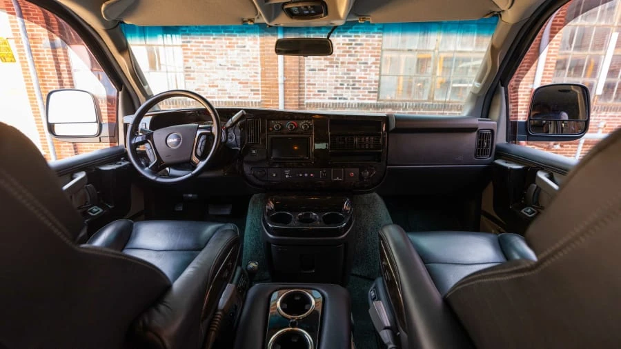 2019 GMC Savana - Image 30 of 31