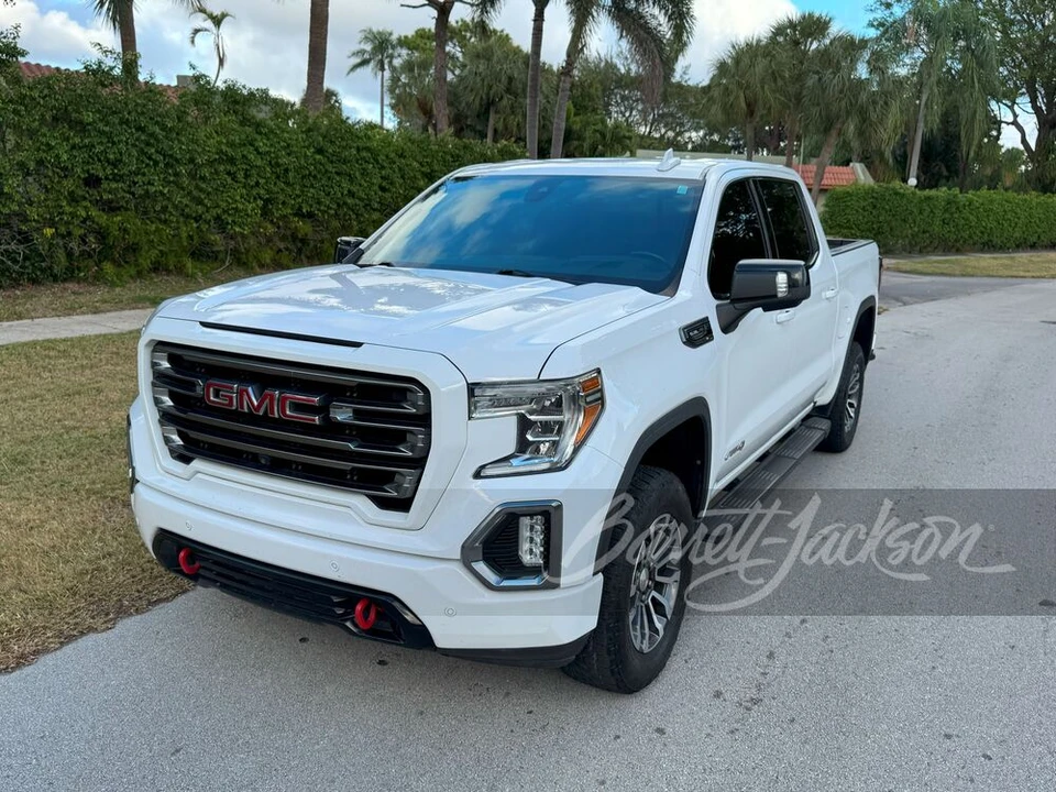 2019 GMC Sierra 5th Gen - Image 9 of 11