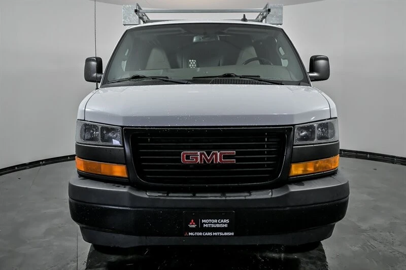 2019 GMC Savana - Image 4 of 21