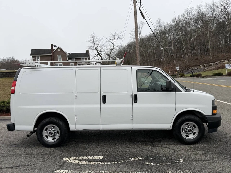 2019 GMC Savana - Image 6 of 19