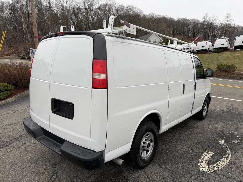 2019 GMC Savana - Image 7 of 19