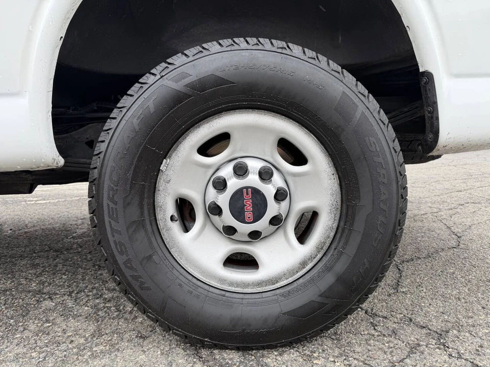 2019 GMC Savana - Image 13 of 19