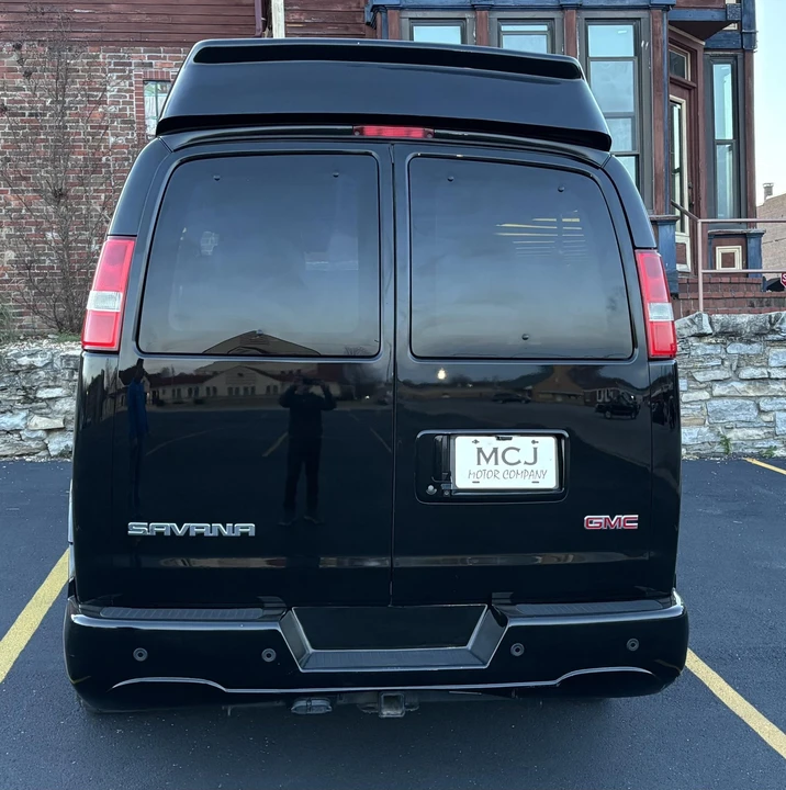 2019 GMC Savana - Image 6 of 31