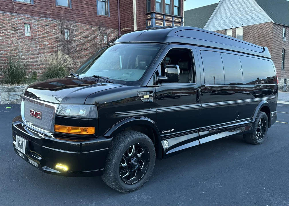 2019 GMC Savana - Image 27 of 31