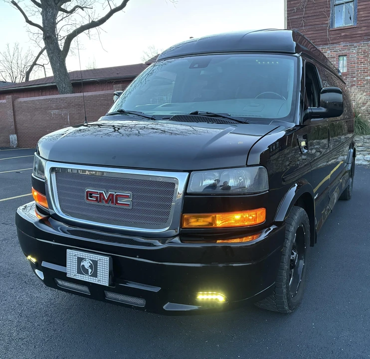 2019 GMC Savana - Image 22 of 31