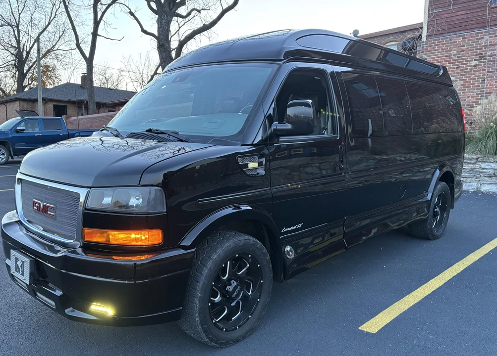 2019 GMC Savana - Image 24 of 31