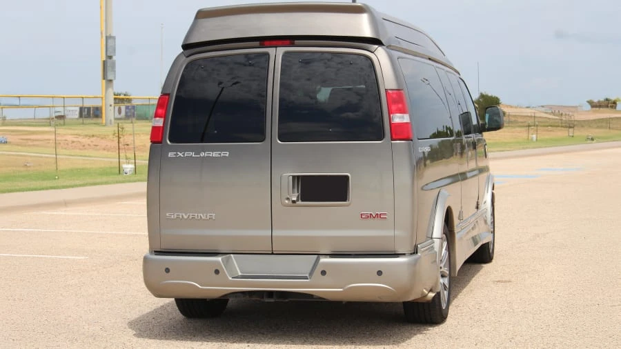 2019 GMC Savana - Image 3 of 27
