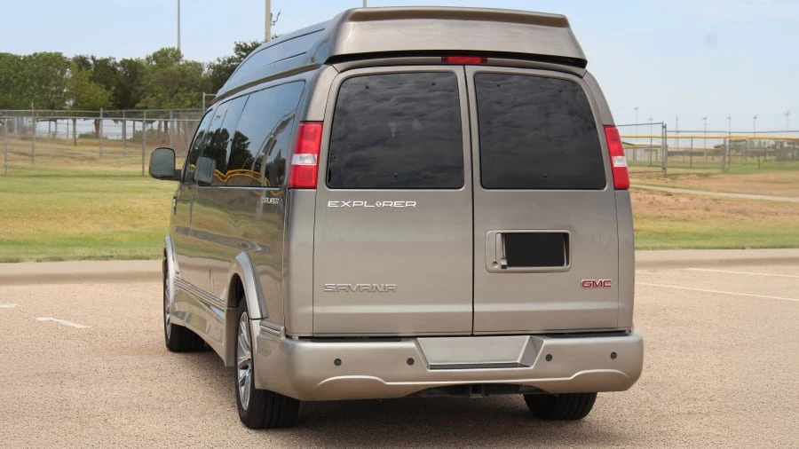 2019 GMC Savana - Image 8 of 27