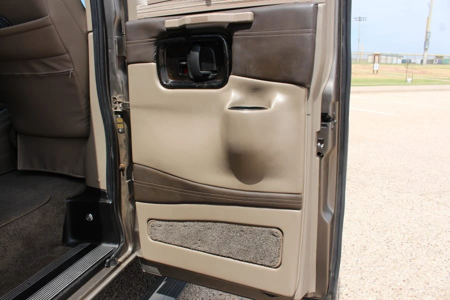 2019 GMC Savana - Image 23 of 27