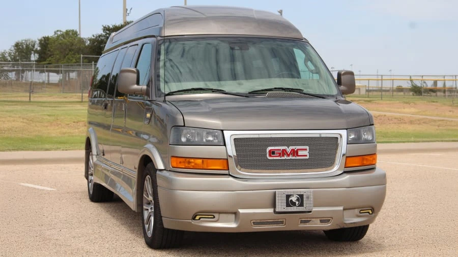 2019 GMC Savana - Image 6 of 27