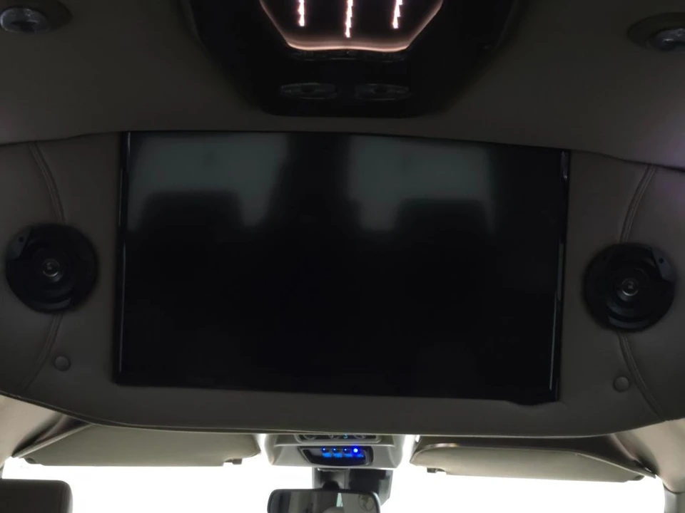 2019 GMC Savana - Image 5 of 12