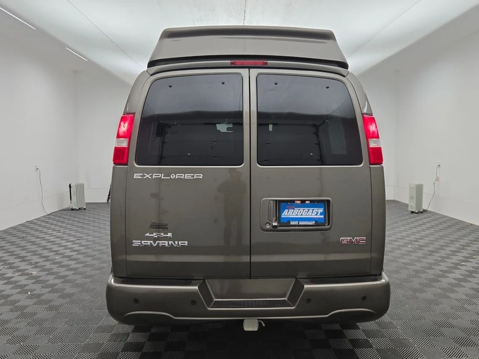 2019 GMC Savana - Image 12 of 12