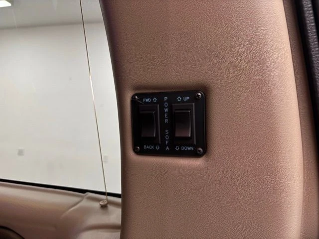 2019 GMC Savana - Image 12 of 21