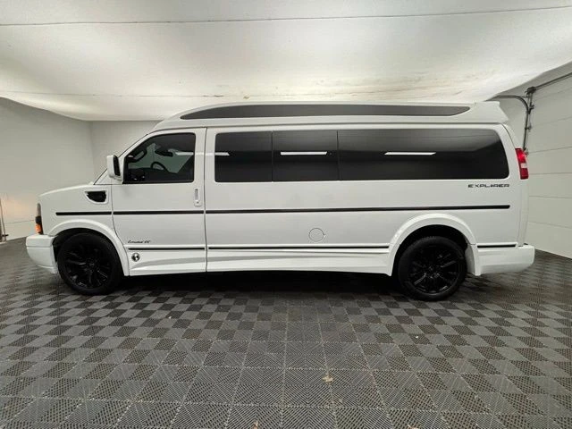 2019 GMC Savana - Image 13 of 21