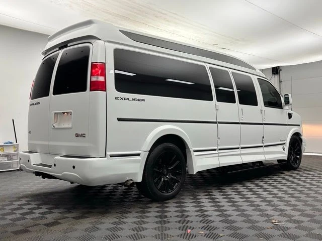 2019 GMC Savana - Image 8 of 12