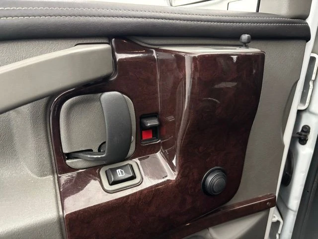 2019 GMC Savana - Image 17 of 21