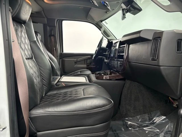 2019 GMC Savana - Image 21 of 21