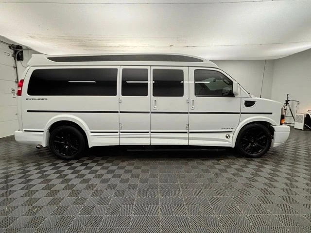 2019 GMC Savana - Image 6 of 21