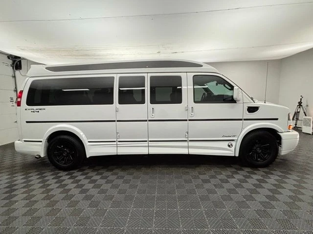 2019 GMC Savana - Image 6 of 21